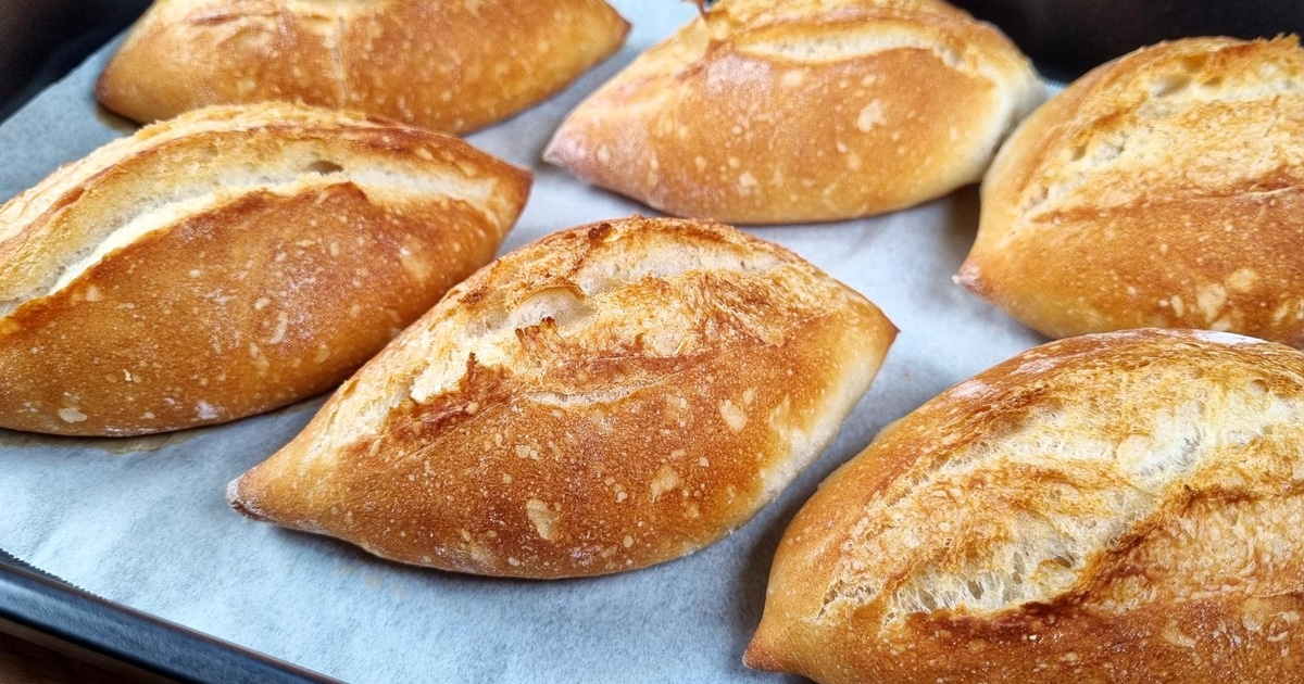 Crispy Wheat Grain Shaped Bread - Amazingly Soft Inside