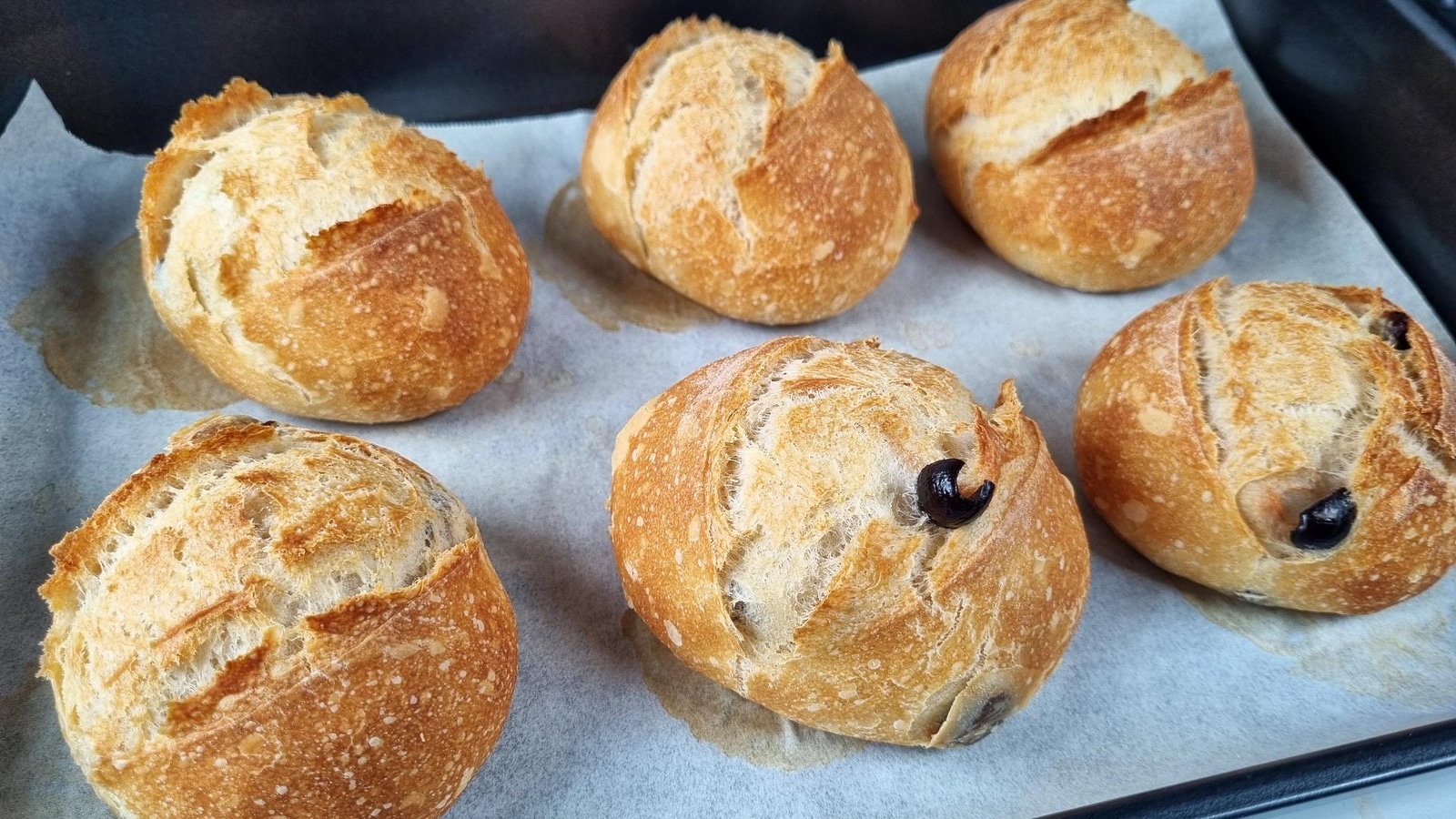 Perfect Olive Artisan Bread Rolls