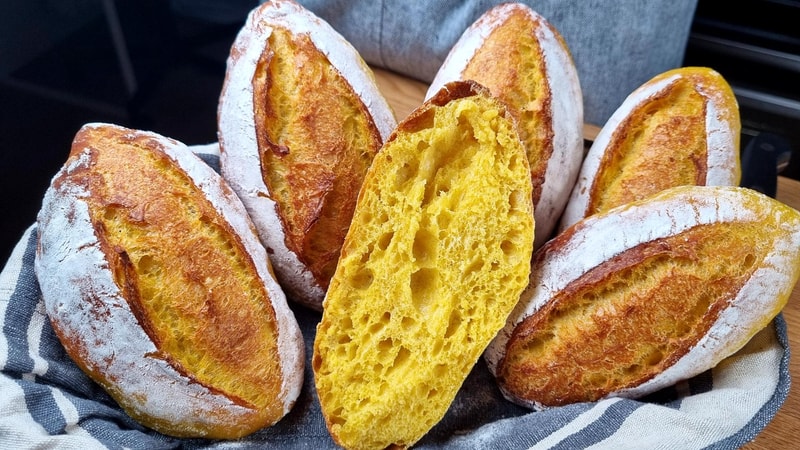 Pumpkin Bread Rolls - Soft & Beautiful Color
